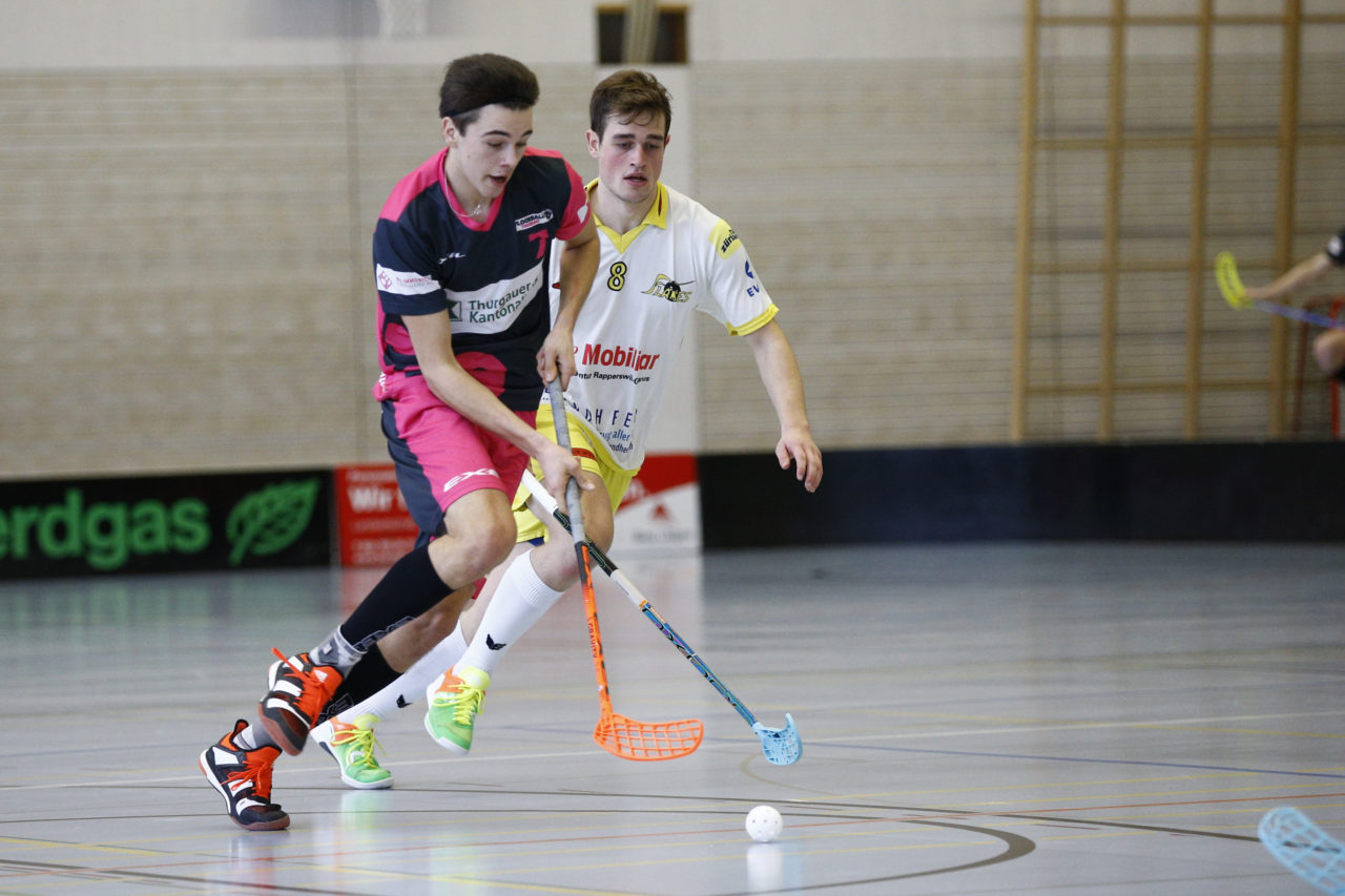 Floorball Thurgau U21 - Jona Uznach Flames U21
(16.1.2018, Paul Reinhart Halle, Weinfelden)
Photos: www.unihockey-fotos.ch Claudio Thoma