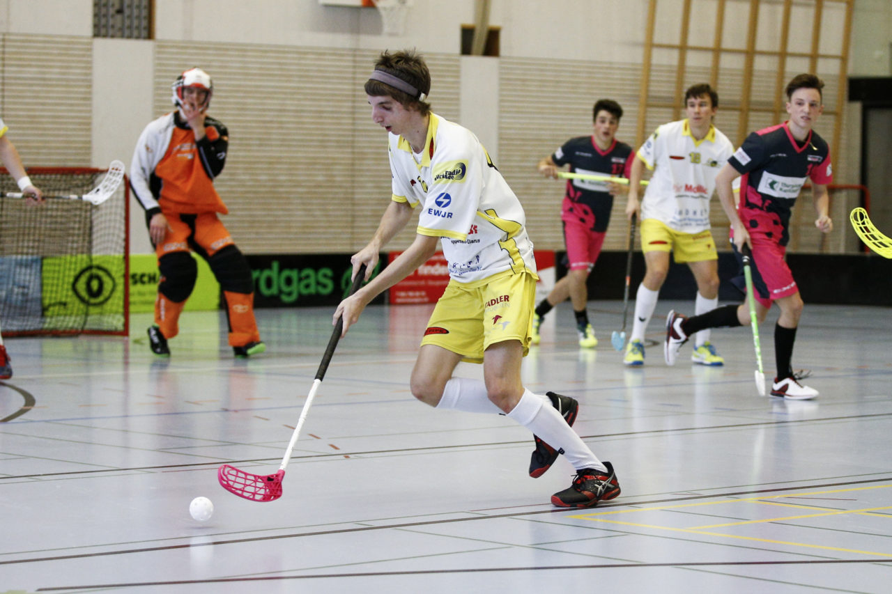 Floorball Thurgau U21 - Jona Uznach Flames U21
(16.1.2018, Paul Reinhart Halle, Weinfelden)
Photos: www.unihockey-fotos.ch Claudio Thoma