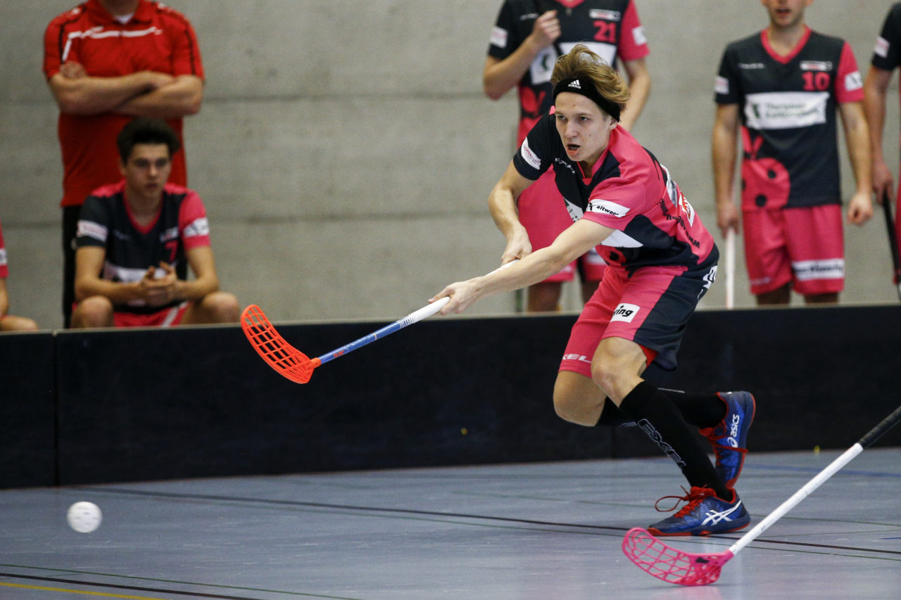 Floorball Thurgau U21 - Jona Uznach Flames U21
(16.1.2018, Paul Reinhart Halle, Weinfelden)
Photos: www.unihockey-fotos.ch Claudio Thoma