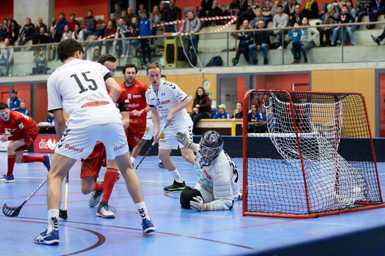 Zug United Herren NLA
Zug United - UHC Thun 
Resultat 8 : 4 am 20. Januar 2018 in der Sporthalle  Schönenbühl in Unterägeri 
Bild: Michael Peter