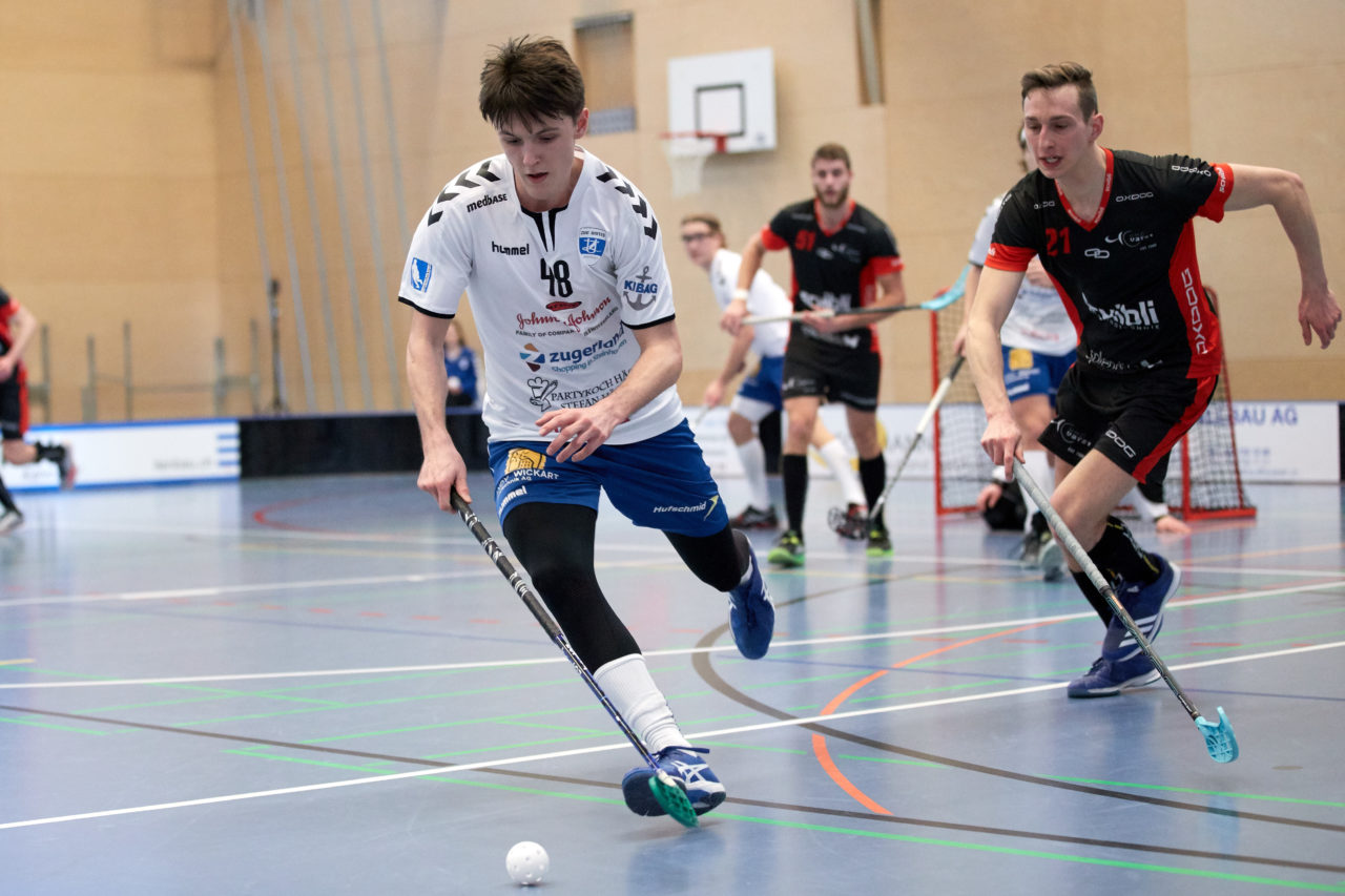 Junioren U21A Zug United - UHC Uster 
Resultat 5 : 4 nach Verlängerung  am 7. Januar 2018 in der Sporthalle Hofmatt in Oberägeri 
Bild: Michael Peter