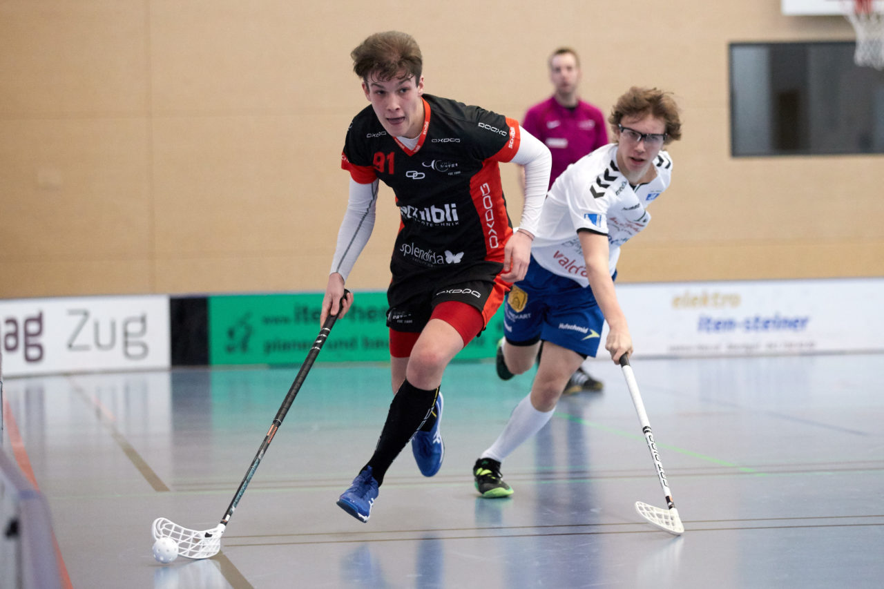 Junioren U21A Zug United - UHC Uster 
Resultat 5 : 4 nach Verlängerung  am 7. Januar 2018 in der Sporthalle Hofmatt in Oberägeri 
Bild: Michael Peter