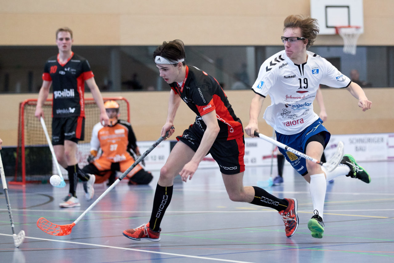 Junioren U21A Zug United - UHC Uster 
Resultat 5 : 4 nach Verlängerung  am 7. Januar 2018 in der Sporthalle Hofmatt in Oberägeri 
Bild: Michael Peter
