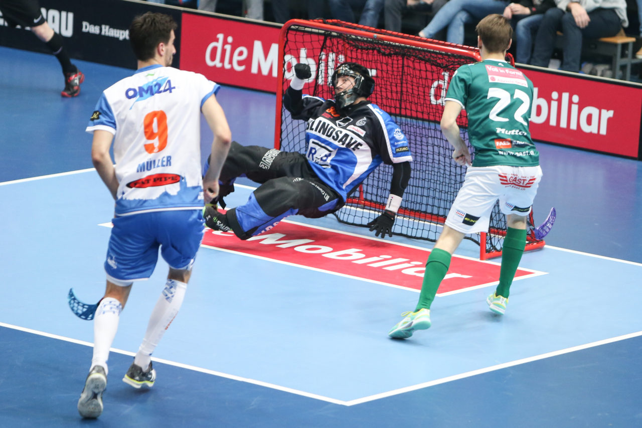Wankdorfhalle (Bern), 24.02.2018, Unihockey Herren Schweizer Cupfinal, SV Wiler-Ersigen - GC Unihockey, Pascal Meier (Nr. 30, GC Unihockey)

(Severin Binkert, unihockey-fotos.ch)

Copyright: Severin Binkert, unihockey-fotos.ch – Dieses Bild wurde durch swiss unihockey lizenziert und darf ausschliesslich auf den Online-Kanälen von swiss unihockey verwendet werden. Die redaktionelle oder kommerzielle Nutzung durch Dritte (Medien, Vereine, Unternehmen oder Privatpersonen) per Download von diesem flickr-Account ist ausgeschlossen. Das Bild kann bei Interesse via unihockey-fotos.ch kostenpflichtig lizenziert werden. unihockey-fotos.ch behält sich vor, fehlbaren Medien, Vereinen, Unternehmen oder Privatpersonen Bilder mit einem Zuschlag in Rechnung zu stellen.