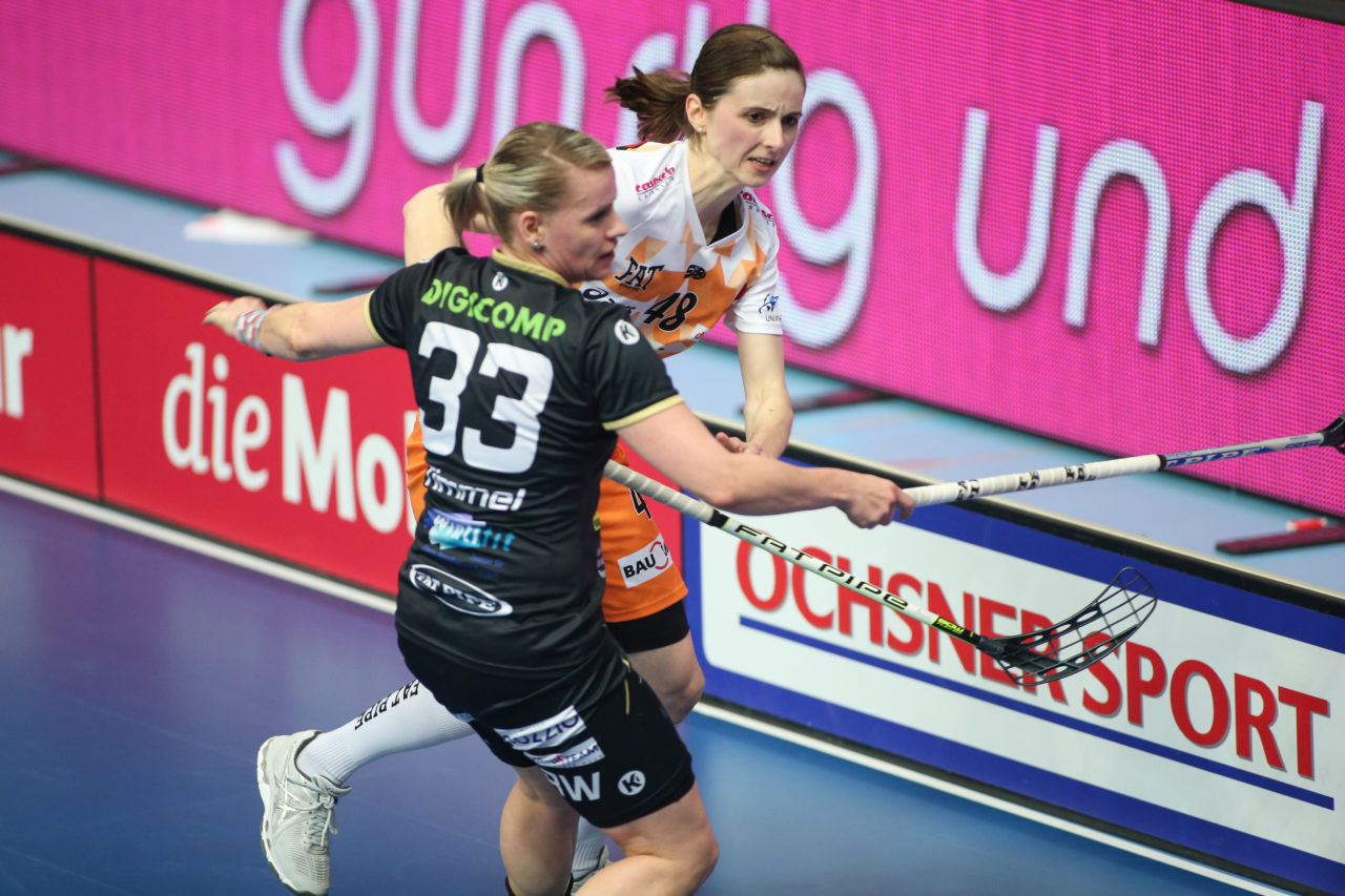 Wankdorfhalle (Bern), 24.02.2018, Unihockey Damen Schweizer Cupfinal, Red Ants Rychenberg Winterthur - piranha chur, Priska Von Rickenbach (Nr. 48, piranha chur)

(Severin Binkert, unihockey-fotos.ch)

Copyright: Severin Binkert, unihockey-fotos.ch – Dieses Bild wurde durch swiss unihockey lizenziert und darf ausschliesslich auf den Online-Kanälen von swiss unihockey verwendet werden. Die redaktionelle oder kommerzielle Nutzung durch Dritte (Medien, Vereine, Unternehmen oder Privatpersonen) per Download von diesem flickr-Account ist ausgeschlossen. Das Bild kann bei Interesse via unihockey-fotos.ch kostenpflichtig lizenziert werden. unihockey-fotos.ch behält sich vor, fehlbaren Medien, Vereinen, Unternehmen oder Privatpersonen Bilder mit einem Zuschlag in Rechnung zu stellen.