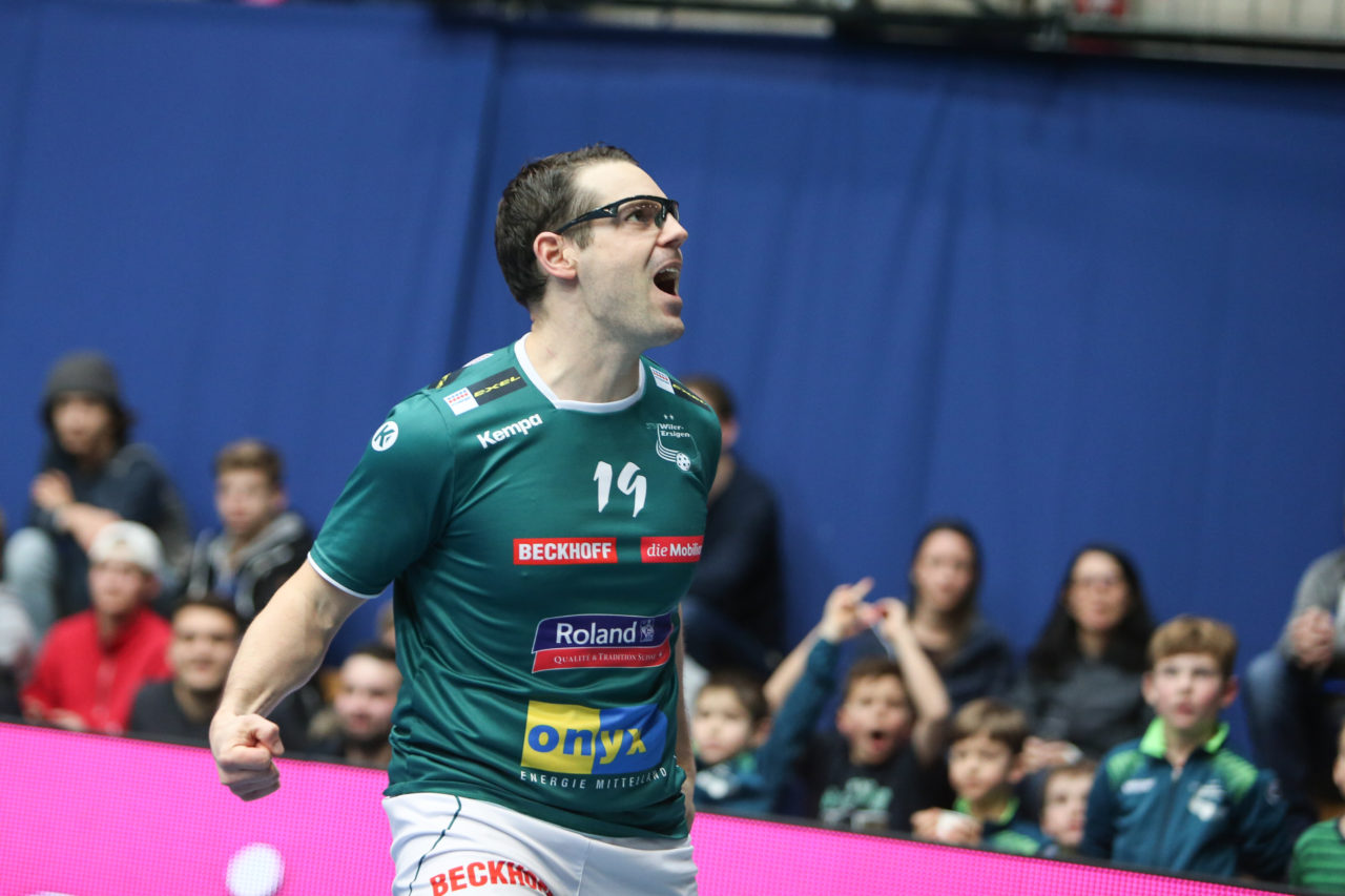 Wankdorfhalle (Bern), 24.02.2018, Unihockey Herren Schweizer Cupfinal, SV Wiler-Ersigen - GC Unihockey, Matthias Hofbauer (Nr. 19, SV Wiler-Ersigen)

(Severin Binkert, unihockey-fotos.ch)

Copyright: Severin Binkert, unihockey-fotos.ch – Dieses Bild wurde durch swiss unihockey lizenziert und darf ausschliesslich auf den Online-Kanälen von swiss unihockey verwendet werden. Die redaktionelle oder kommerzielle Nutzung durch Dritte (Medien, Vereine, Unternehmen oder Privatpersonen) per Download von diesem flickr-Account ist ausgeschlossen. Das Bild kann bei Interesse via unihockey-fotos.ch kostenpflichtig lizenziert werden. unihockey-fotos.ch behält sich vor, fehlbaren Medien, Vereinen, Unternehmen oder Privatpersonen Bilder mit einem Zuschlag in Rechnung zu stellen.