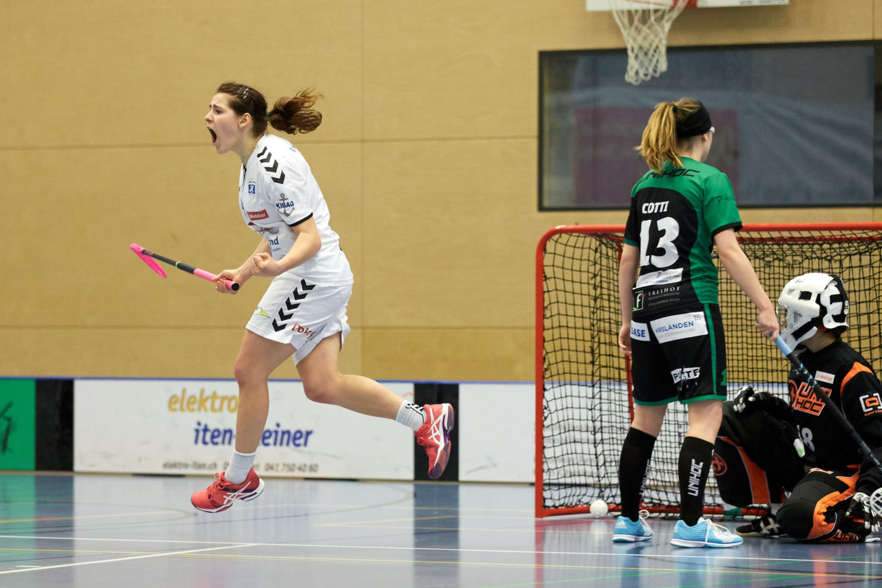 Zug United Damen NLA 
Zug United - UHC Waldkirch St Gallen 
Resultat 3 :4 nach Verlängerung am 17. Februar 2018 in der Sporthalle  Hofmatt in Oberägeri 
Bild: Michael Peter