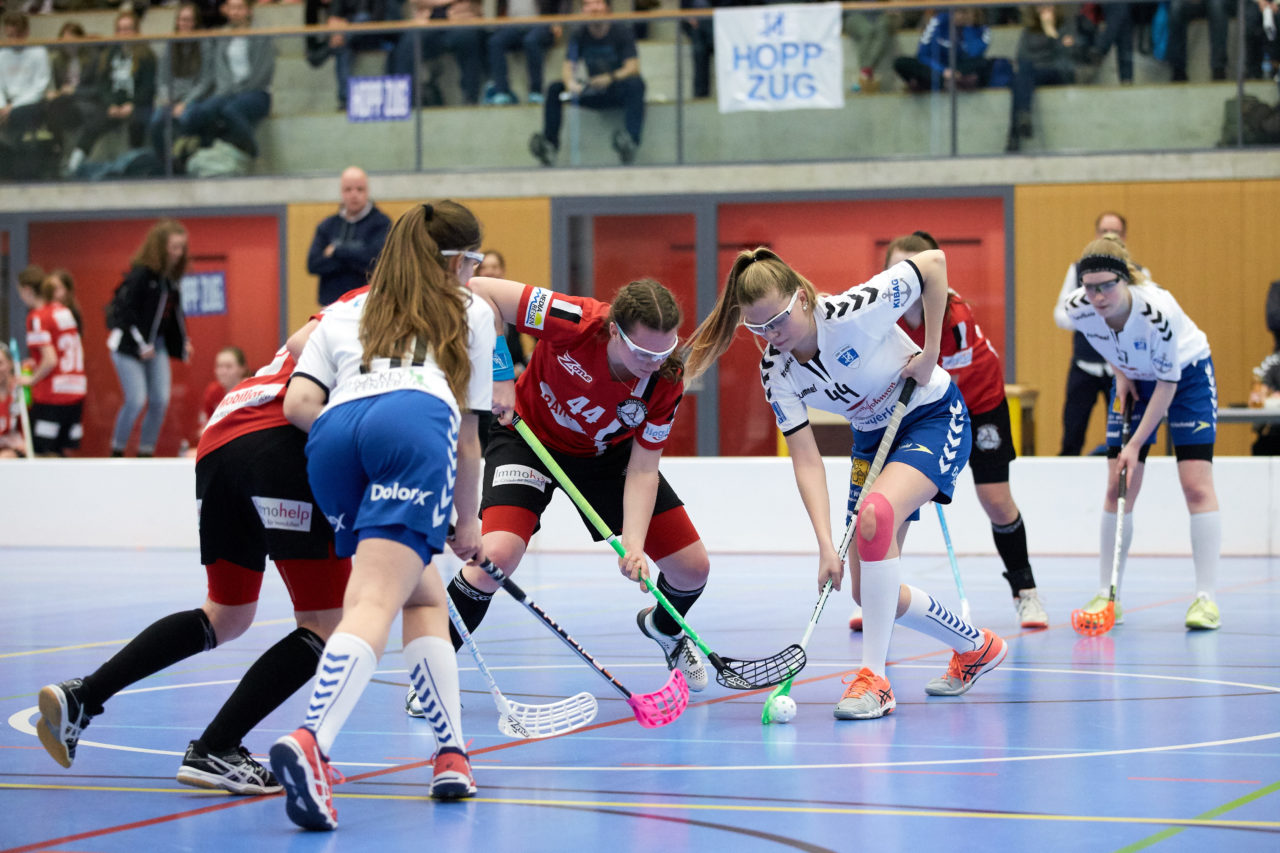 Juniorinnen U21B Aufstiegsspiele 3. Spiel Zug United -  Unihockey Basel Regio 
Resultat 4 : 6 am  18. März 2018 in der Sporthalle Schönenbühl in Unterägeri 
Bild: Michael Peter