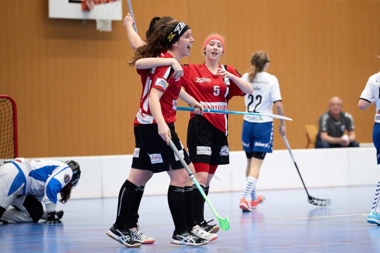 Juniorinnen U21B Aufstiegsspiele 3. Spiel Zug United -  Unihockey Basel Regio 
Resultat 4 : 6 am  18. März 2018 in der Sporthalle Schönenbühl in Unterägeri 
Bild: Michael Peter