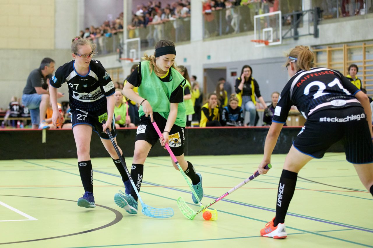 Schweizermeisterschaft 2018 der Juniorinnen B und C 
am 14. und 15. April  2018 in der Sporthalle Dorfmatt in Rotkreuz Der UHC Einhorn Hünenberg wird  in beiden Ligen Schweizermeister 
Bild: Michael Peter