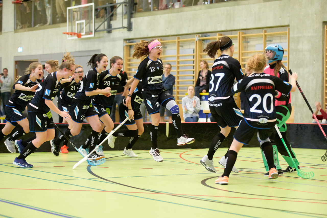Schweizermeisterschaft 2018 der Juniorinnen B und C 
am 14. und 15. April  2018 in der Sporthalle Dorfmatt in Rotkreuz Der UHC Einhorn Hünenberg wird  in beiden Ligen Schweizermeister 
Bild: Michael Peter