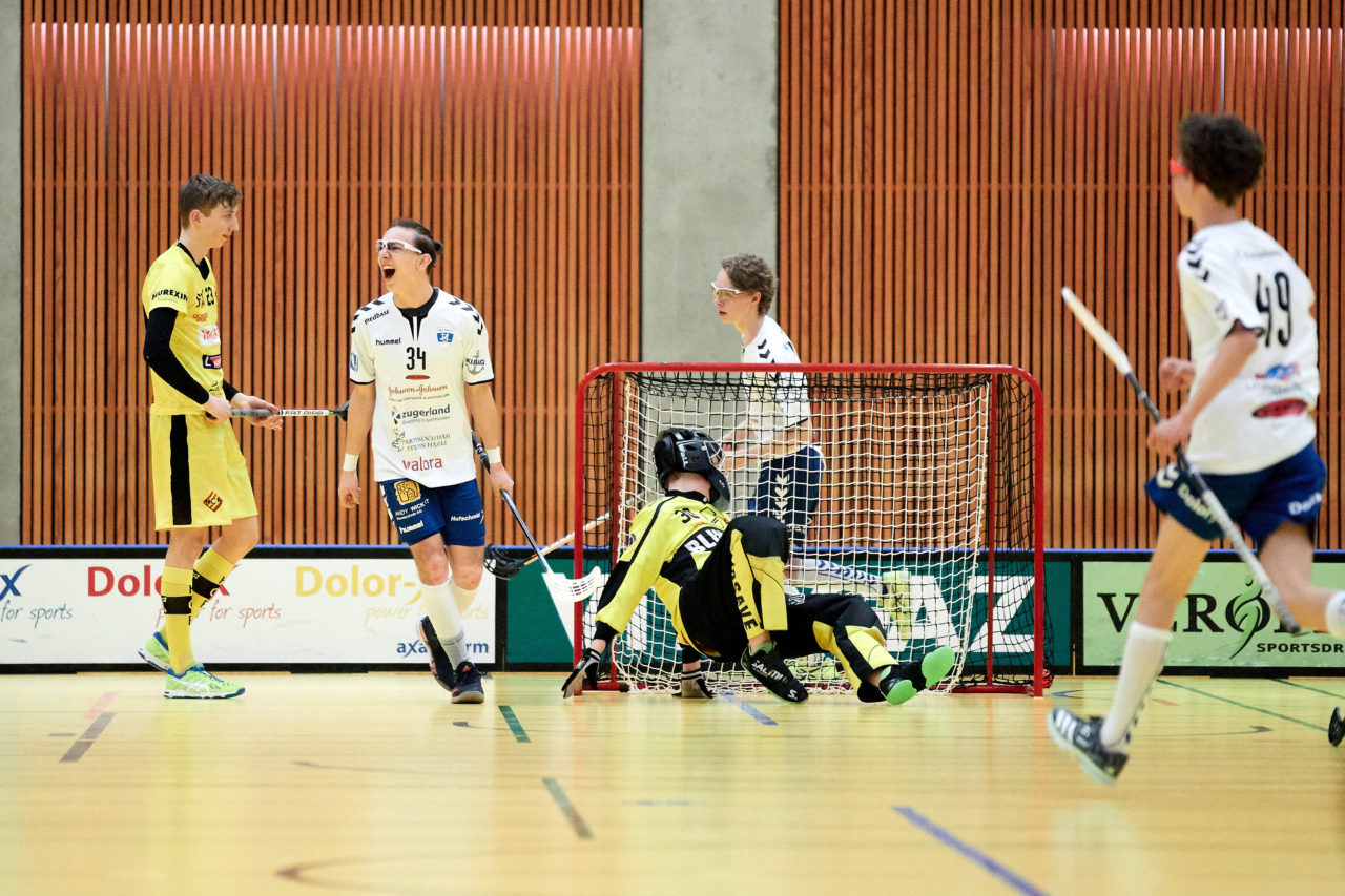 Junioren U16A 
Playoff Halbfinal 2. Spiel 
Zug United -  HC Rychenberg Winterthur 
Resultat 5 : 8 am  31. März 2018 in der Sporthalle Zug 
Bild: Michael Peter
