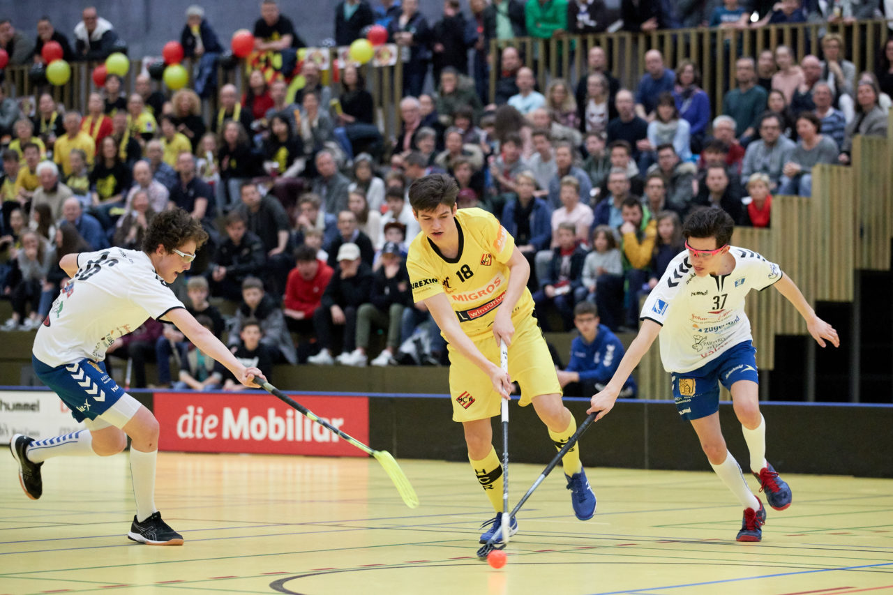 Junioren U16A 
Playoff Halbfinal 2. Spiel 
Zug United -  HC Rychenberg Winterthur 
Resultat 5 : 8 am  31. März 2018 in der Sporthalle Zug 
Bild: Michael Peter