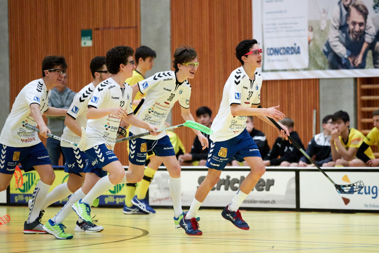 Junioren U16A 
Playoff Halbfinal 2. Spiel 
Zug United -  HC Rychenberg Winterthur 
Resultat 5 : 8 am  31. März 2018 in der Sporthalle Zug 
Bild: Michael Peter