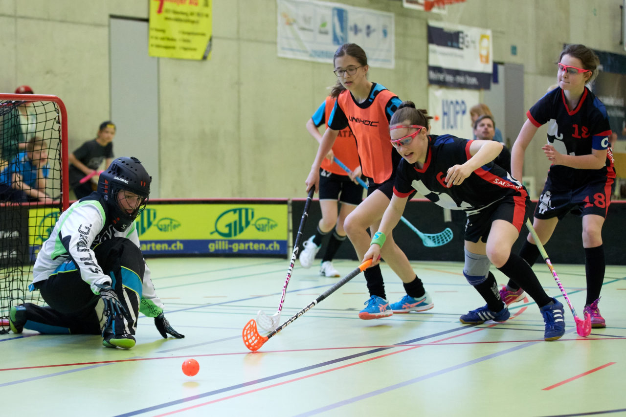 Schweizermeisterschaft 2018 der Juniorinnen B und C 
am 14. und 15. April  2018 in der Sporthalle Dorfmatt in Rotkreuz Der UHC Einhorn Hünenberg wird  in beiden Ligen Schweizermeister 
Bild: Michael Peter