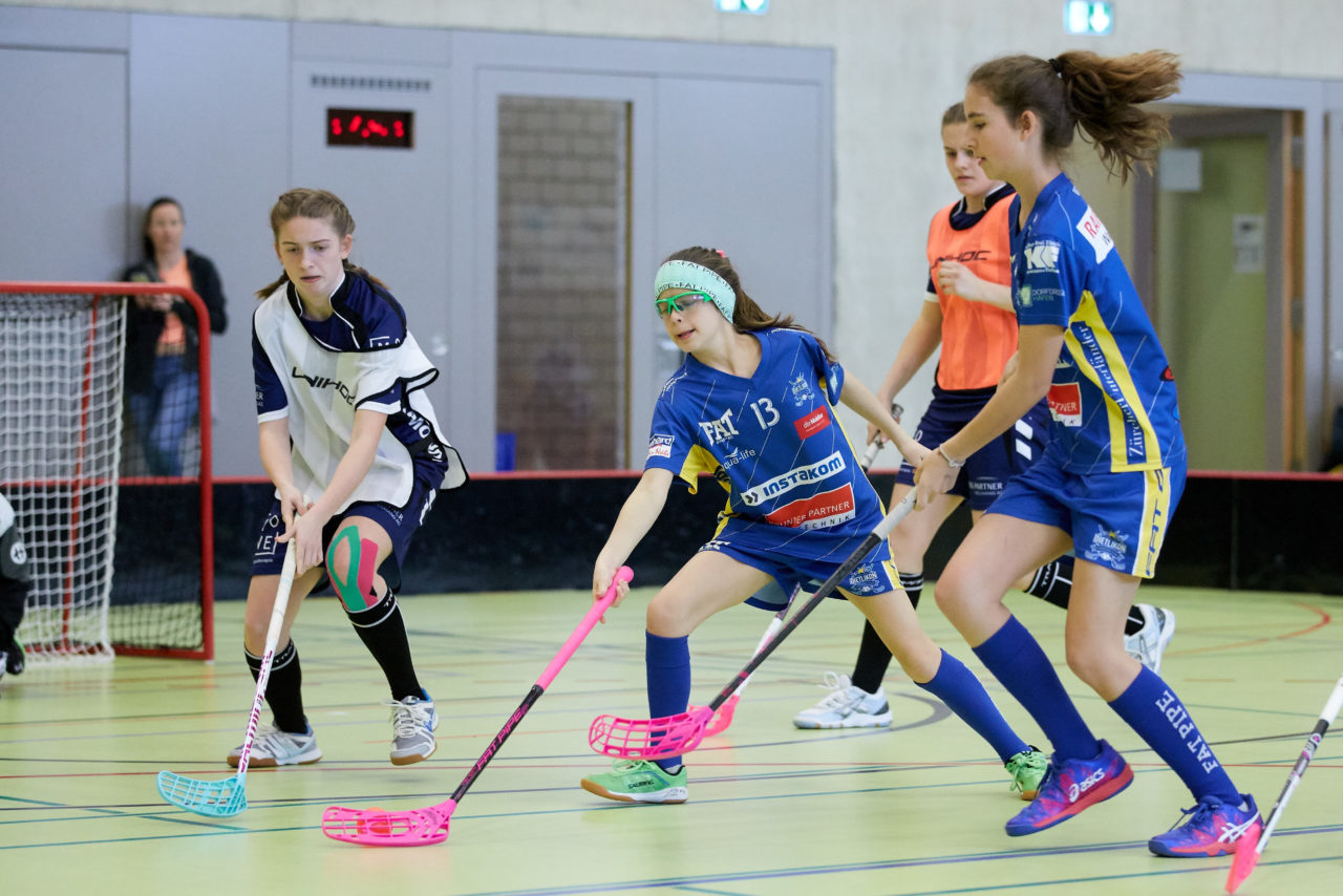 Schweizermeisterschaft 2018 der Juniorinnen B und C 
am 14. und 15. April  2018 in der Sporthalle Dorfmatt in Rotkreuz Der UHC Einhorn Hünenberg wird  in beiden Ligen Schweizermeister 
Bild: Michael Peter
