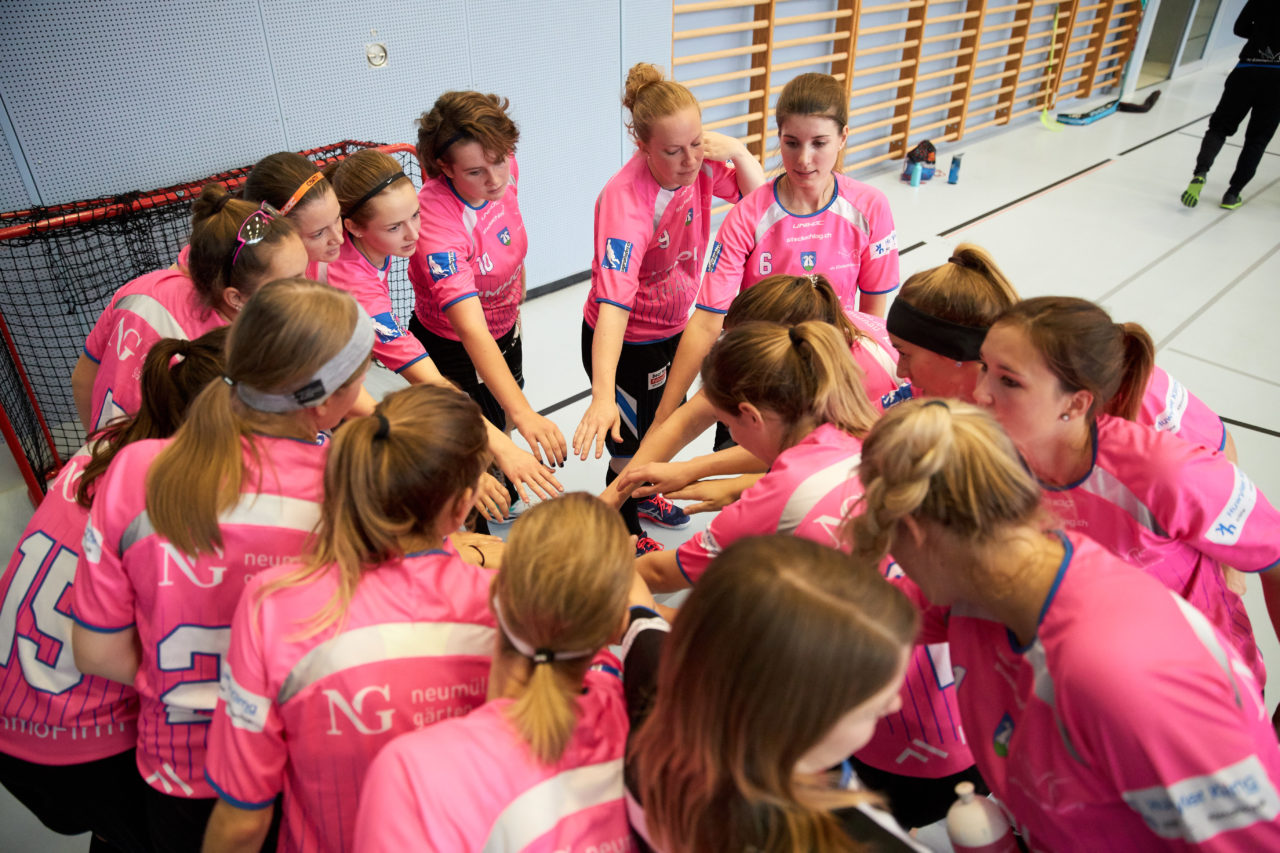 Damen 2. Liga Gruppe 3  
Einhorn Hünenberg - Zuger Highlands  
Resultat 2 : 4 am 21. Oktober 2018 in der Sporthalle Neuheim in Eschenbach 
Bild: Michael Peter