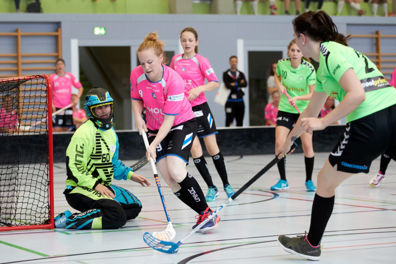 Damen 2. Liga Gruppe 3  
Einhorn Hünenberg - Zuger Highlands  
Resultat 2 : 4 am 21. Oktober 2018 in der Sporthalle Neuheim in Eschenbach 
Bild: Michael Peter