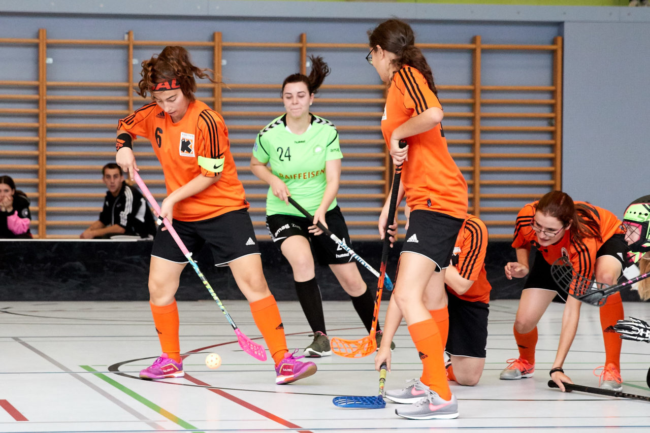 Damen 2. Liga Gruppe 3  
Kadetten UH Schaffhausen - Zuger Highlands  
Resultat 0 : 1 am 21. Oktober 2018 in der Sporthalle Neuheim in Eschenbach 
Bild: Michael Peter