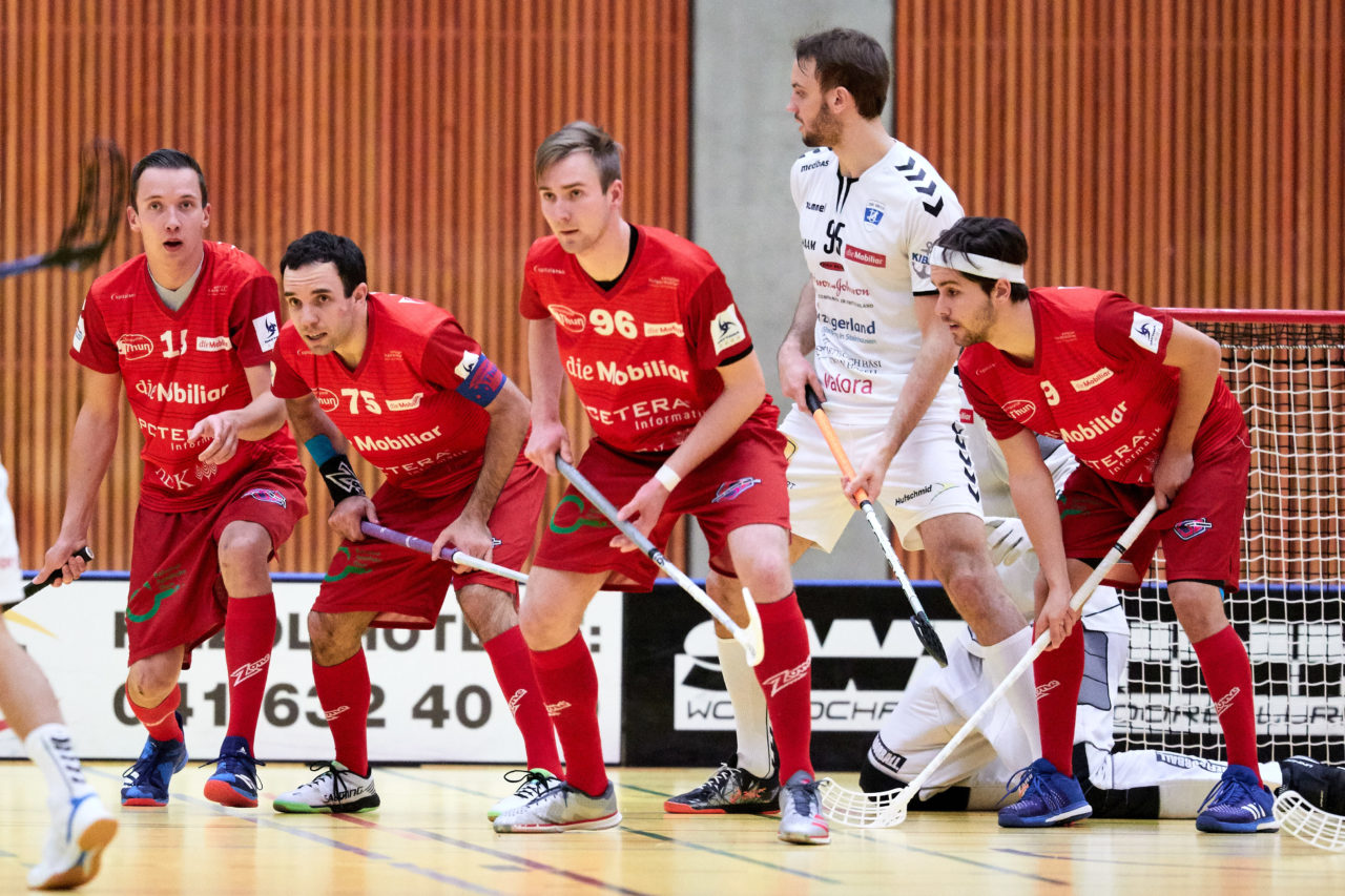Zug United Herren NLA
Zug United - UHC Thun 
Resultat 12 : 9 am 4. November 2018 in der Sporthalle in Zug 
Bild: Michael Peter