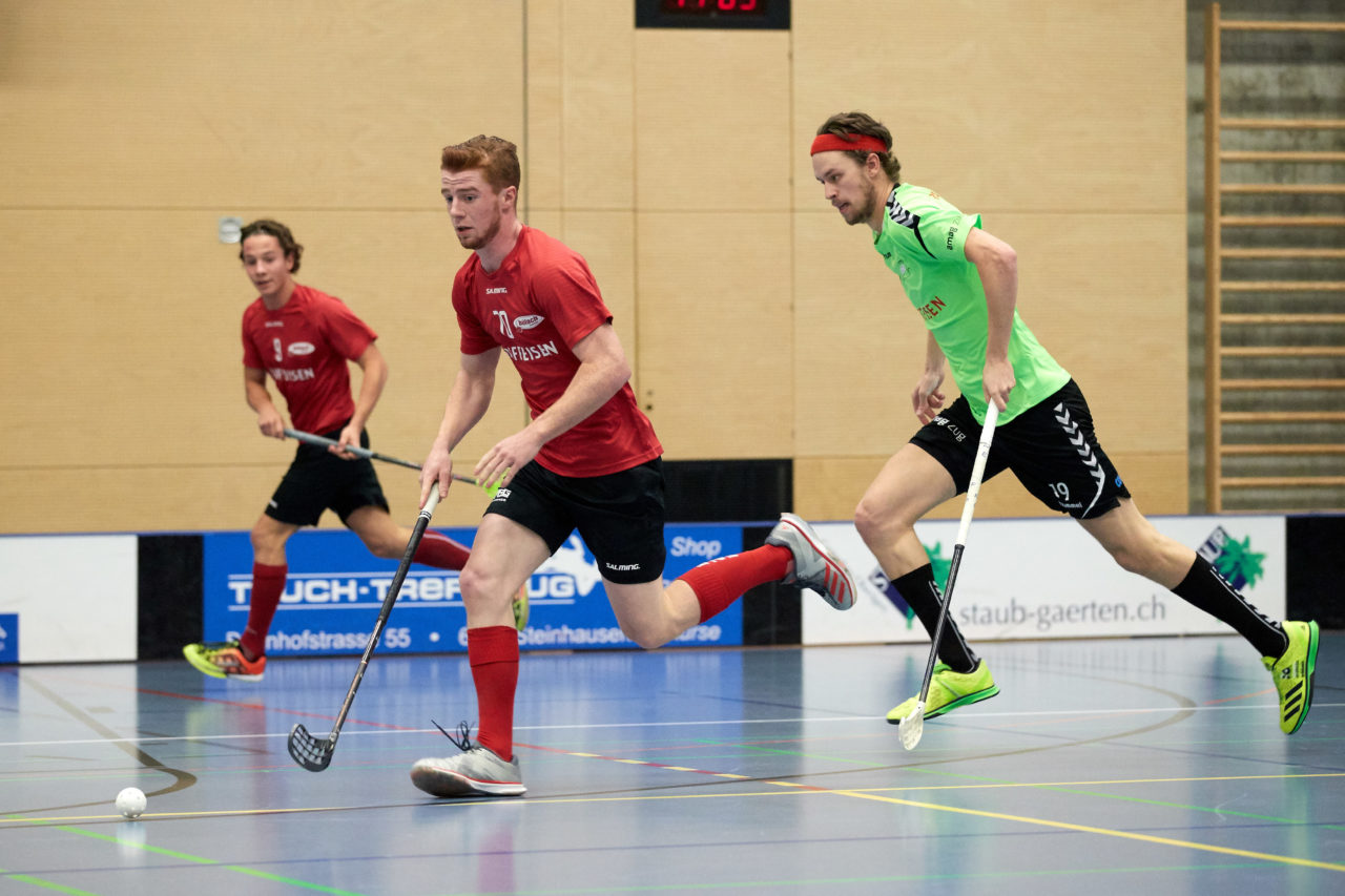 Herren 1. Liga Gruppe 2 
Zuger Highlands - Bülach Floorball 
Resultat 5 : 6 nach Verlängerung  am 11. November 2018 in der Sporthalle  Hofmatt in Oberägeri 
Bild: Michael Peter