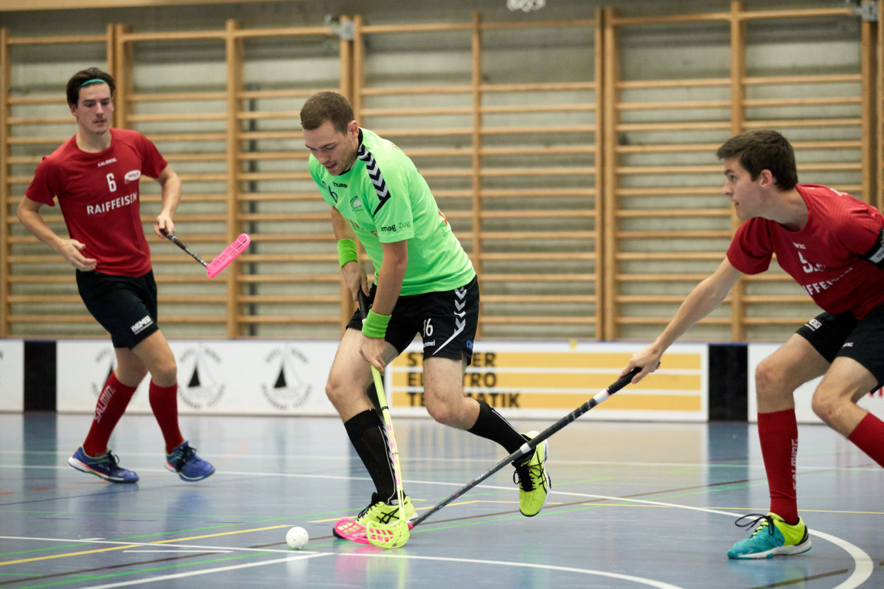 Herren 1. Liga Gruppe 2 
Zuger Highlands - Bülach Floorball 
Resultat 5 : 6 nach Verlängerung  am 11. November 2018 in der Sporthalle  Hofmatt in Oberägeri 
Bild: Michael Peter