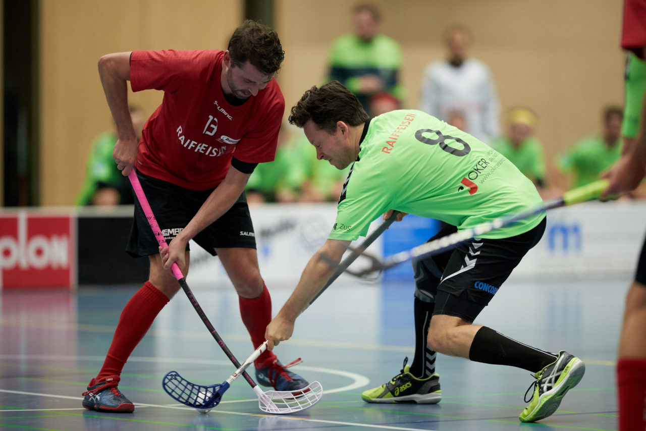 Herren 1. Liga Gruppe 2 
Zuger Highlands - Bülach Floorball 
Resultat 5 : 6 nach Verlängerung  am 11. November 2018 in der Sporthalle  Hofmatt in Oberägeri 
Bild: Michael Peter