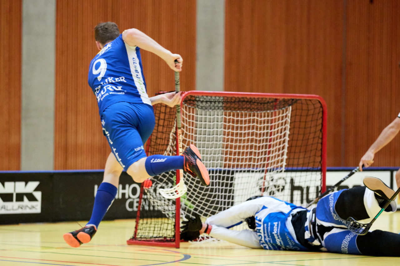 Zug United Herren NLA
Zug United - Kloten-Dietlikon Jets 
Resultat 7 : 6 nach Verlängerung am 6. Januar  Dezember 2019 in der Sporthalle in Zug 
Bild: Michael Peter