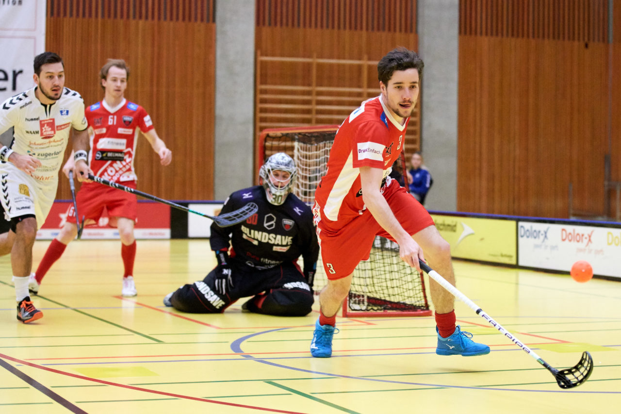 Zug United Herren NLA 
Zug United - Floorball Köniz 
Resultat 3 : 6 am 26. Januar  Dezember 2019 in der Sporthalle in Zug 
Bild: Michael Peter