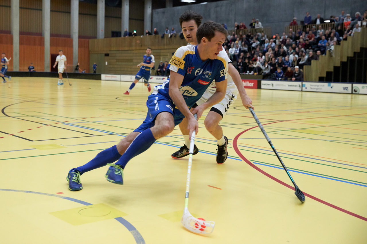 Zug United Herren NLA
Zug United - Kloten-Dietlikon Jets 
Resultat 7 : 6 nach Verlängerung am 6. Januar  Dezember 2019 in der Sporthalle in Zug 
Bild: Michael Peter