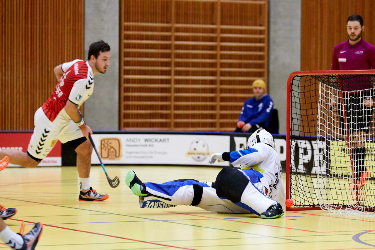 Zug United Herren NLA
Zug United - Kloten-Dietlikon Jets 
Resultat 7 : 6 nach Verlängerung am 6. Januar  Dezember 2019 in der Sporthalle in Zug 
Bild: Michael Peter