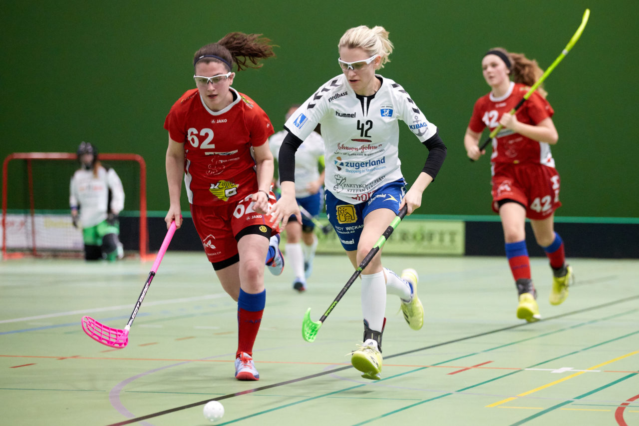Juniorinnen U21B Qualifikationsspiele der Gruppensieger 3. Spiel 
Zug United - UHC Lok Reinach Resultat 7:5 am 24. März 2019 in der Sporthalle der Kantonsschule Zug 
Bild: Michael Peter