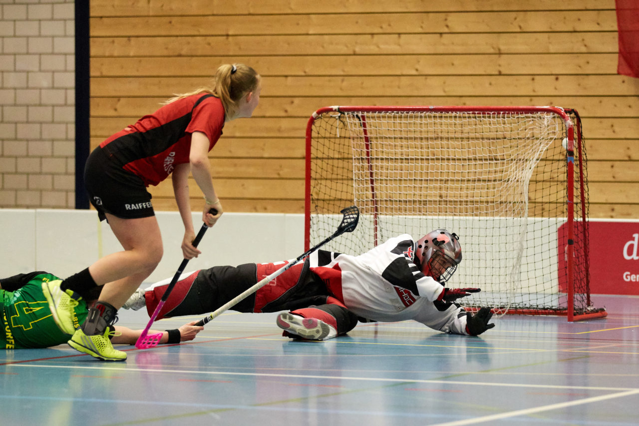 Damen 1. Liga Kleinfeld Playoff Final 1. Spiel Florball Albis - UHC OekingenResultat 8 : 10 am 6. April 2019 im Sportzentrum Schachen in Bonstetten Bild: Michael Peter