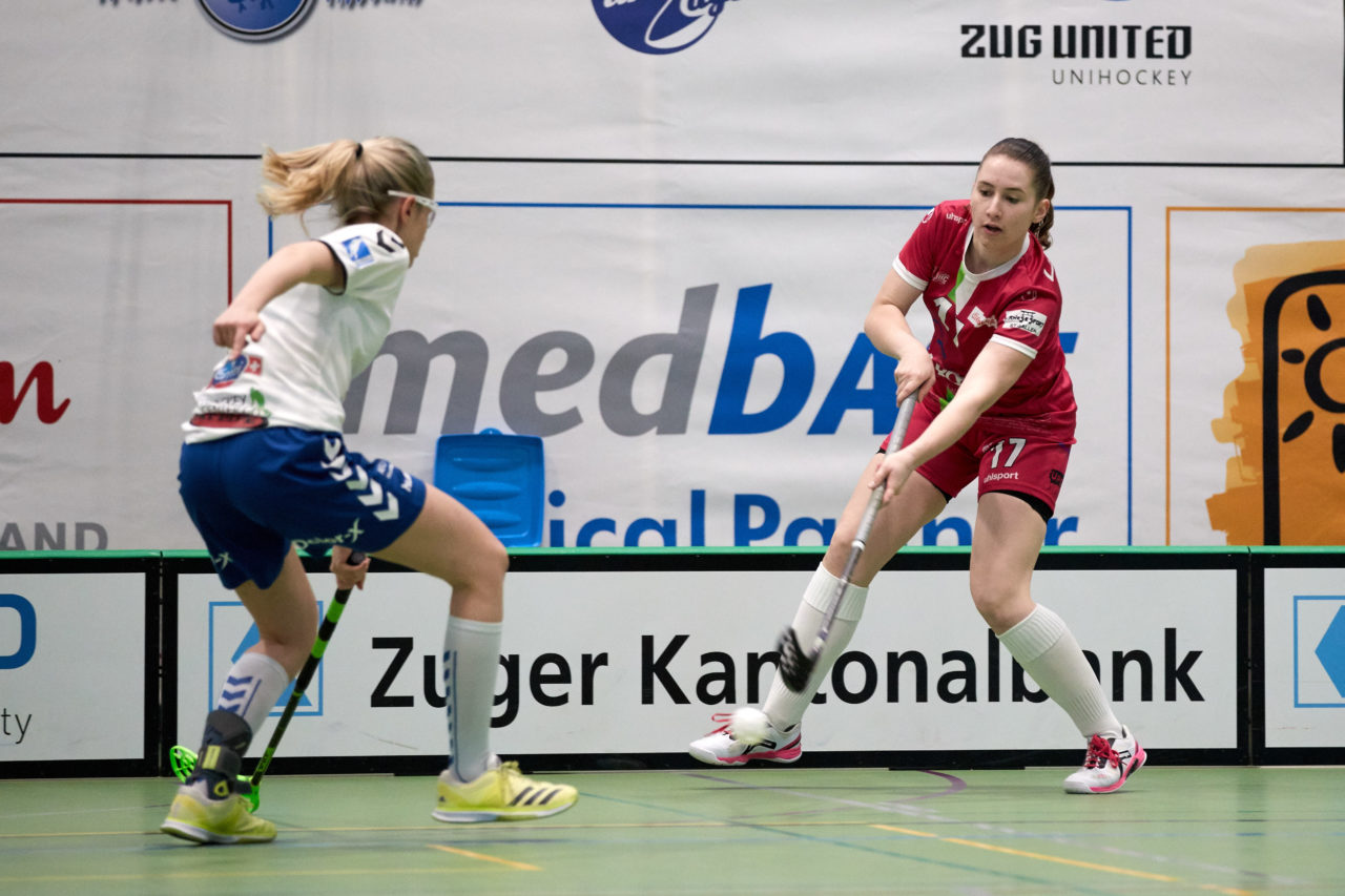 Juniorinnen U21B Aufstiegsspiele U21A 3. Spiel. Zug United steigt mit drei Siegen in die U21 A Liga auf und hat somit alle Nachwuchsteams in der höchsten Liga. UHC Waldkirch-St. Gallen steigt in die U21B ab. 
Zug United - UHC Waldkirch-St. Gallen 5:2 am 7. April 2019 in der Sporthalle der Kantonsschule Zug 
Bild: Michael Peter