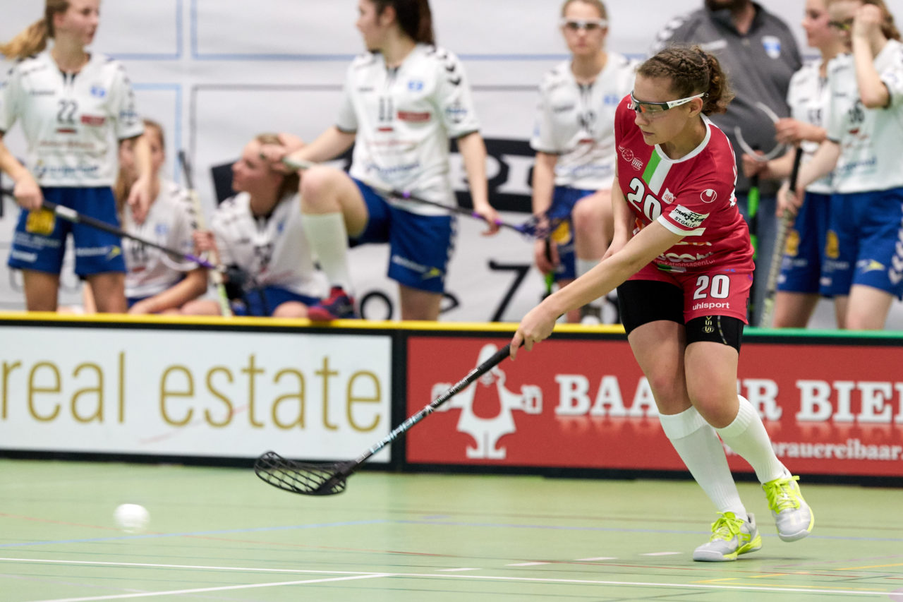 Juniorinnen U21B Aufstiegsspiele U21A 3. Spiel. Zug United steigt mit drei Siegen in die U21 A Liga auf und hat somit alle Nachwuchsteams in der höchsten Liga. UHC Waldkirch-St. Gallen steigt in die U21B ab. 
Zug United - UHC Waldkirch-St. Gallen 5:2 am 7. April 2019 in der Sporthalle der Kantonsschule Zug 
Bild: Michael Peter