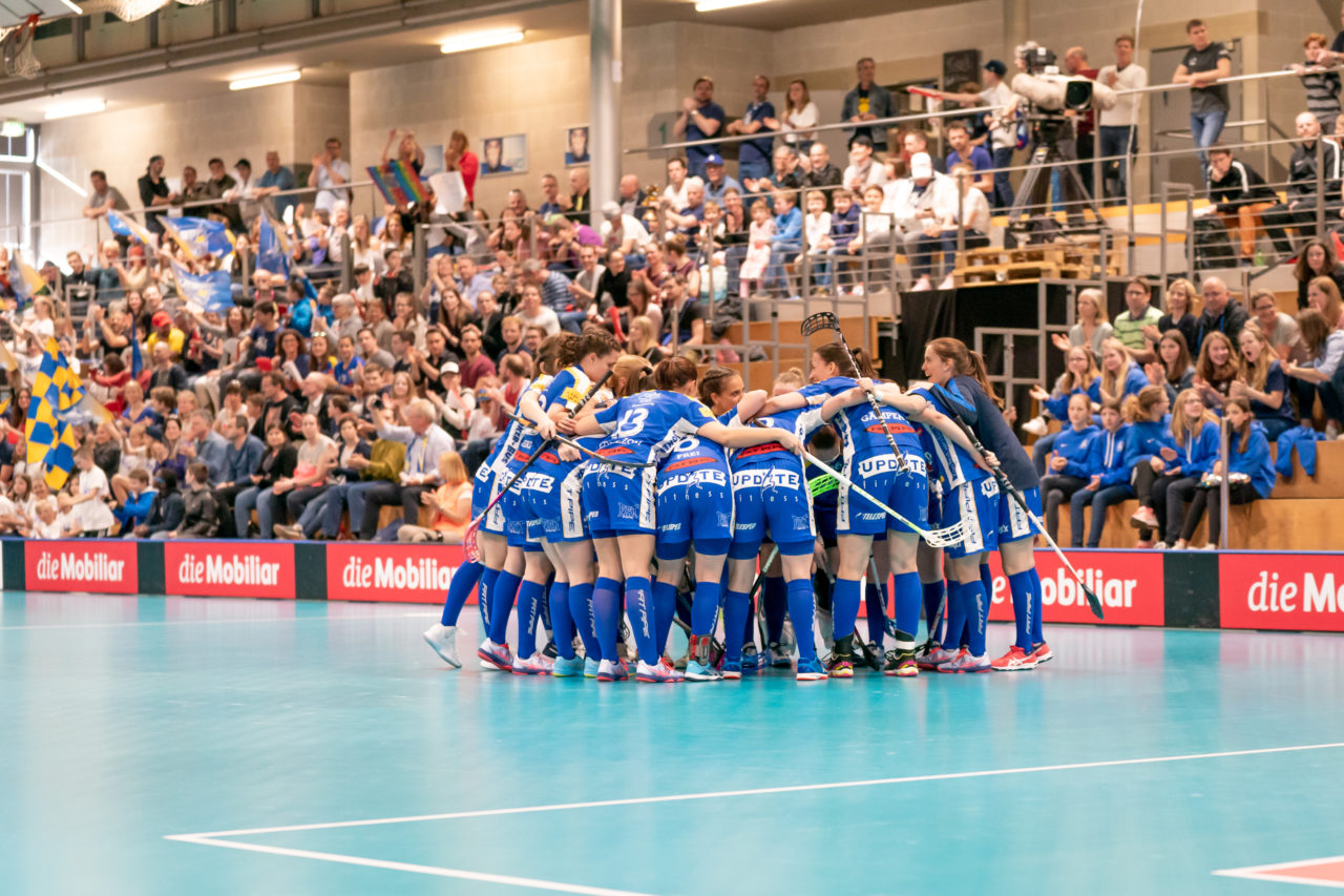 Ruebisbach (Kloten), 30.03.2019, Unihockey Damen NLA Playoffs 1/2-Final Spiel 1, Kloten-Dietlikon Jets - Unihockey Berner Oberland,
(Claudio Schwarz, unihockey-fotos.ch)
Copyright: Claudio Schwarz, unihockey-fotos.ch – Dieses Bild wurde durch swiss unihockey lizenziert und darf ausschliesslich auf den Online-Kanälen von swiss unihockey verwendet werden. Die redaktionelle oder kommerzielle Nutzung durch Dritte (Medien, Vereine, Unternehmen oder Privatpersonen) per Download von diesem flickr-Account ist ausgeschlossen. Das Bild kann bei Interesse via unihockey-fotos.ch kostenpflichtig lizenziert werden. unihockey-fotos.ch behält sich vor, fehlbaren Medien, Vereinen, Unternehmen oder Privatpersonen Bilder mit einem Zuschlag in Rechnung zu stellen.