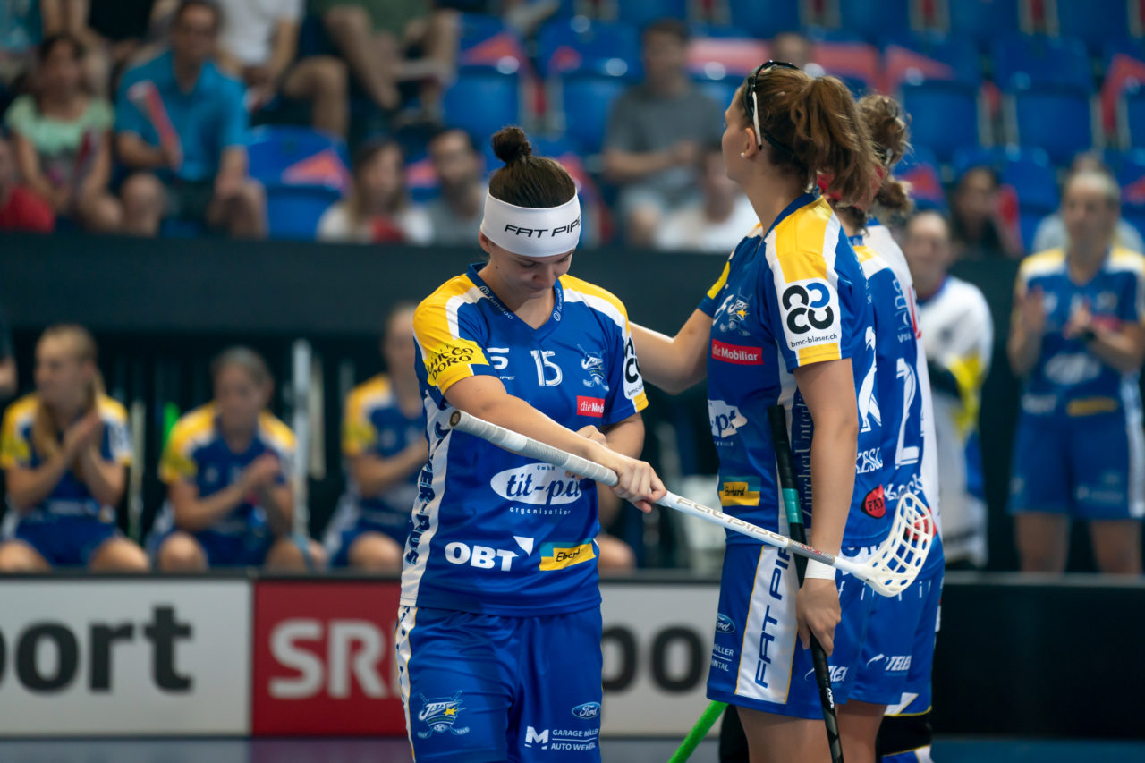 Saalsporthalle (Zürich), 31.08.2019, Unihockey Damen Supercup 2019, Kloten-Dietlikon Jets - piranha chur, Natalie Martinakova (Nr. 15, Kloten-Dietlikon Jets) in der Starting-Six

(Claudio Schwarz, unihockey-fotos.ch)