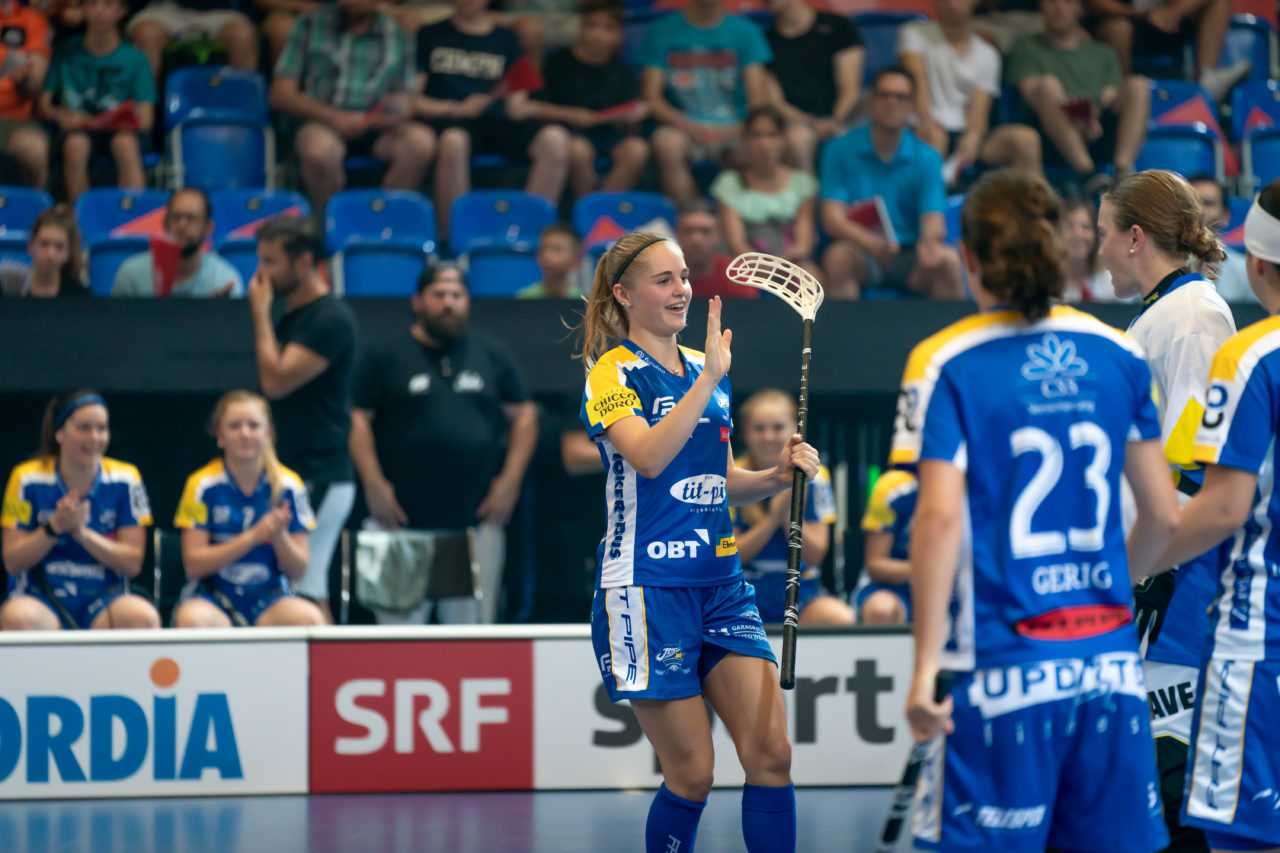 Saalsporthalle (Zürich), 31.08.2019, Unihockey Damen Supercup 2019, Kloten-Dietlikon Jets - piranha chur, Leonie Wieland (Nr. 2, Kloten-Dietlikon Jets) in der Starting-Six

(Claudio Schwarz, unihockey-fotos.ch)