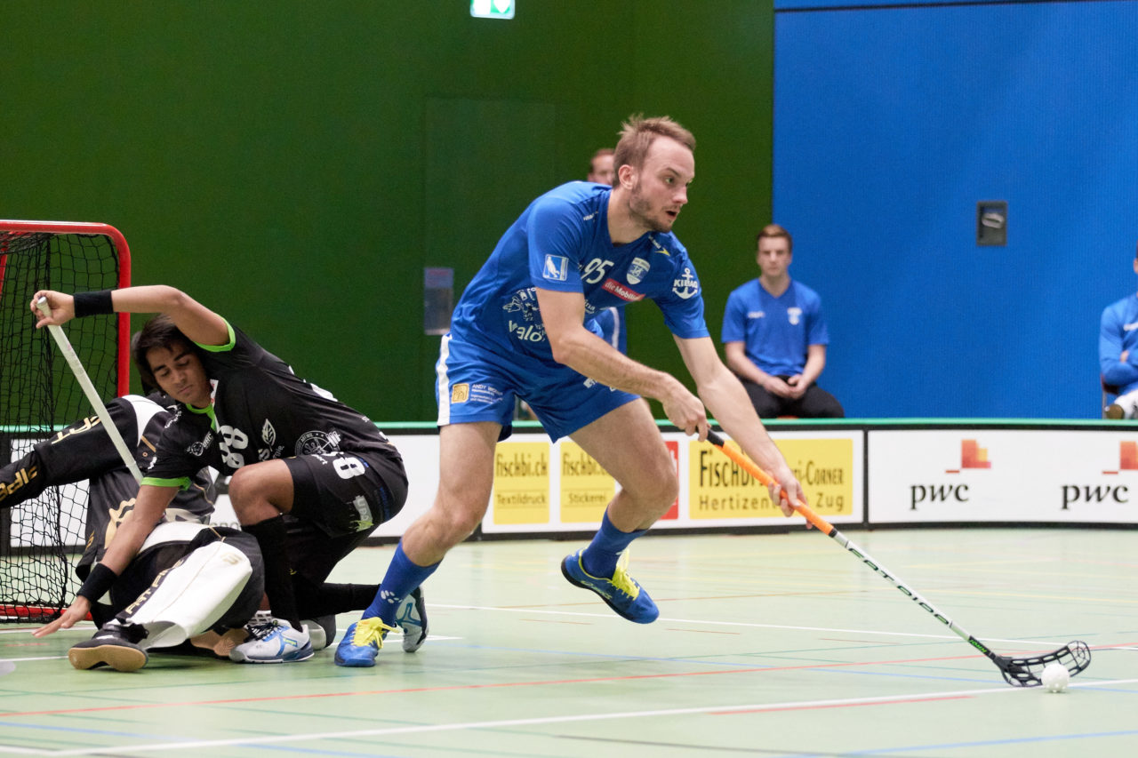 Zug United Männer NLA 
Zug United - UHC Waldkirch St Gallen 
Resultat 8 : 7 am 28. September 2019 in der Sporthalle der Kantonsschule Zug 
Bild: Michael Peter