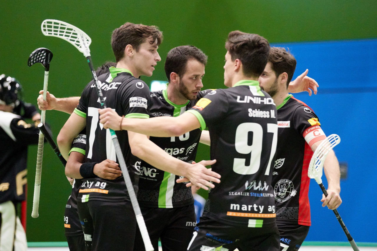 Zug United Männer NLA 
Zug United - UHC Waldkirch St Gallen 
Resultat 8 : 7 am 28. September 2019 in der Sporthalle der Kantonsschule Zug 
Bild: Michael Peter