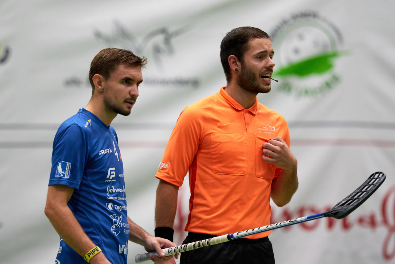 Zug United Männer NLA 
Zug United - UHC Waldkirch St Gallen 
Resultat 8 : 7 am 28. September 2019 in der Sporthalle der Kantonsschule Zug 
Bild: Michael Peter