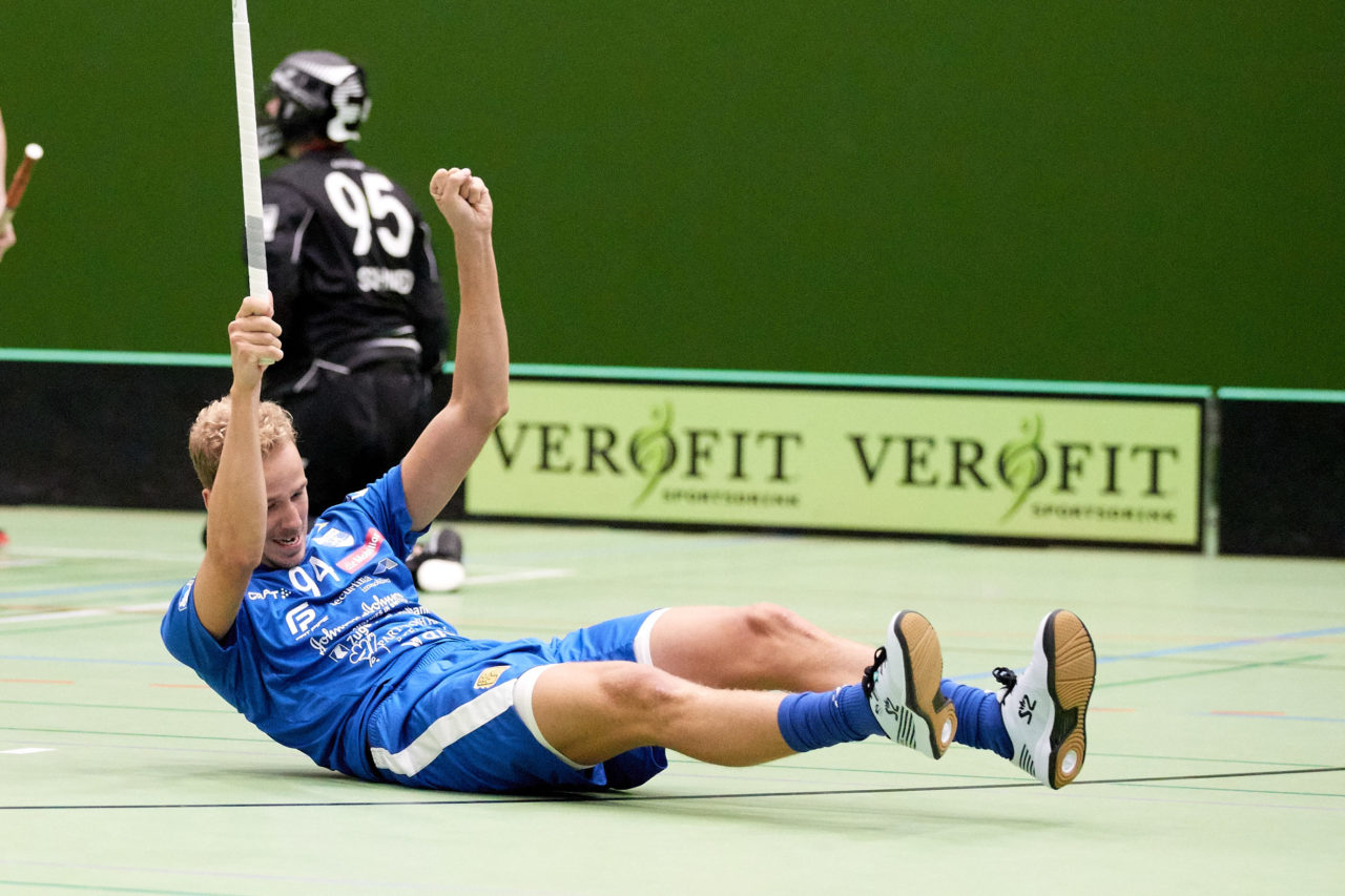 Zug United Männer NLA 
Zug United - UHC Waldkirch St Gallen 
Resultat 8 : 7 am 28. September 2019 in der Sporthalle der Kantonsschule Zug 
Bild: Michael Peter