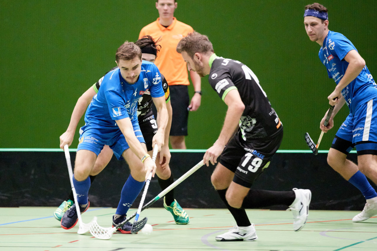 Zug United Männer NLA 
Zug United - UHC Waldkirch St Gallen 
Resultat 8 : 7 am 28. September 2019 in der Sporthalle der Kantonsschule Zug 
Bild: Michael Peter