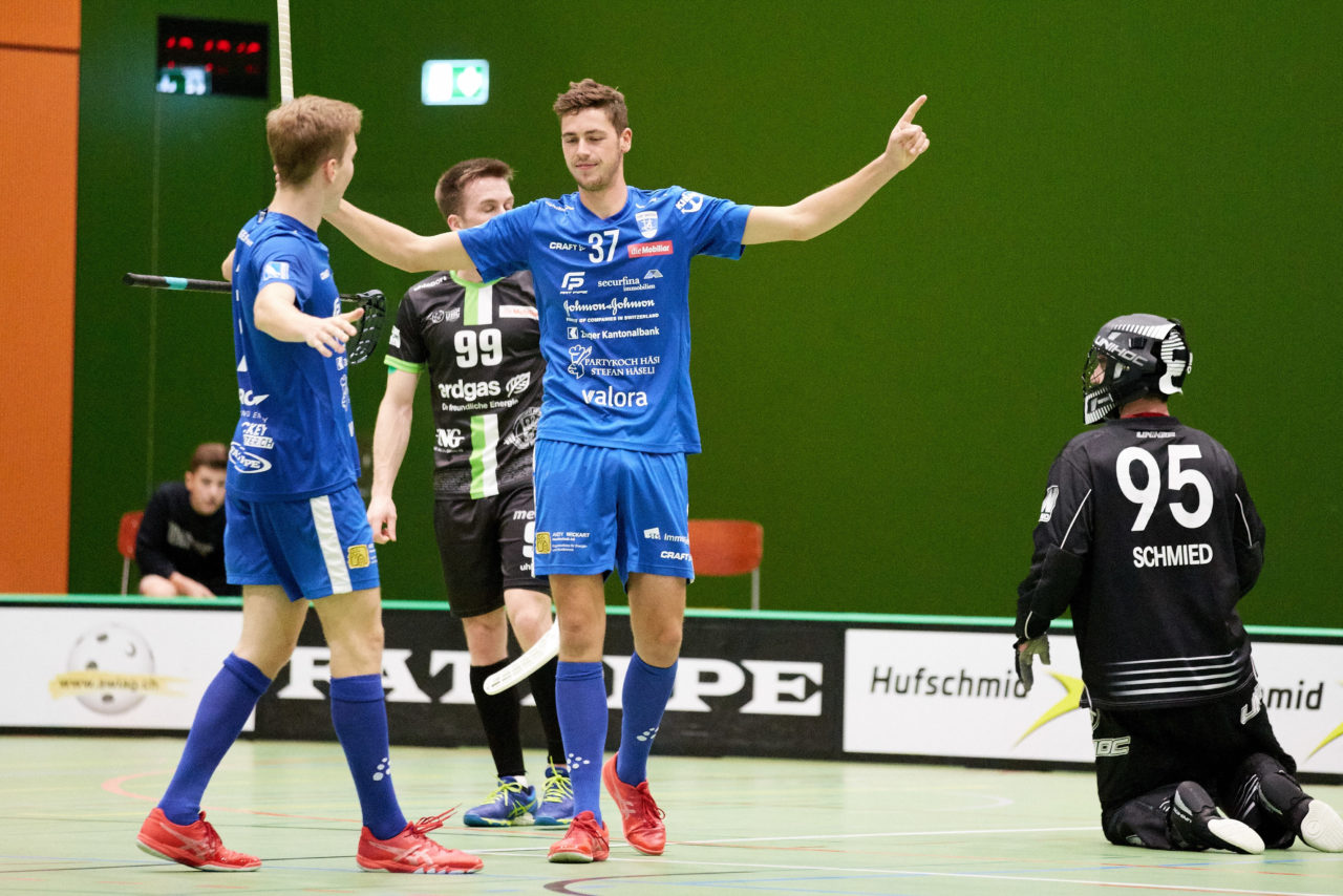 Zug United Männer NLA 
Zug United - UHC Waldkirch St Gallen 
Resultat 8 : 7 am 28. September 2019 in der Sporthalle der Kantonsschule Zug 
Bild: Michael Peter