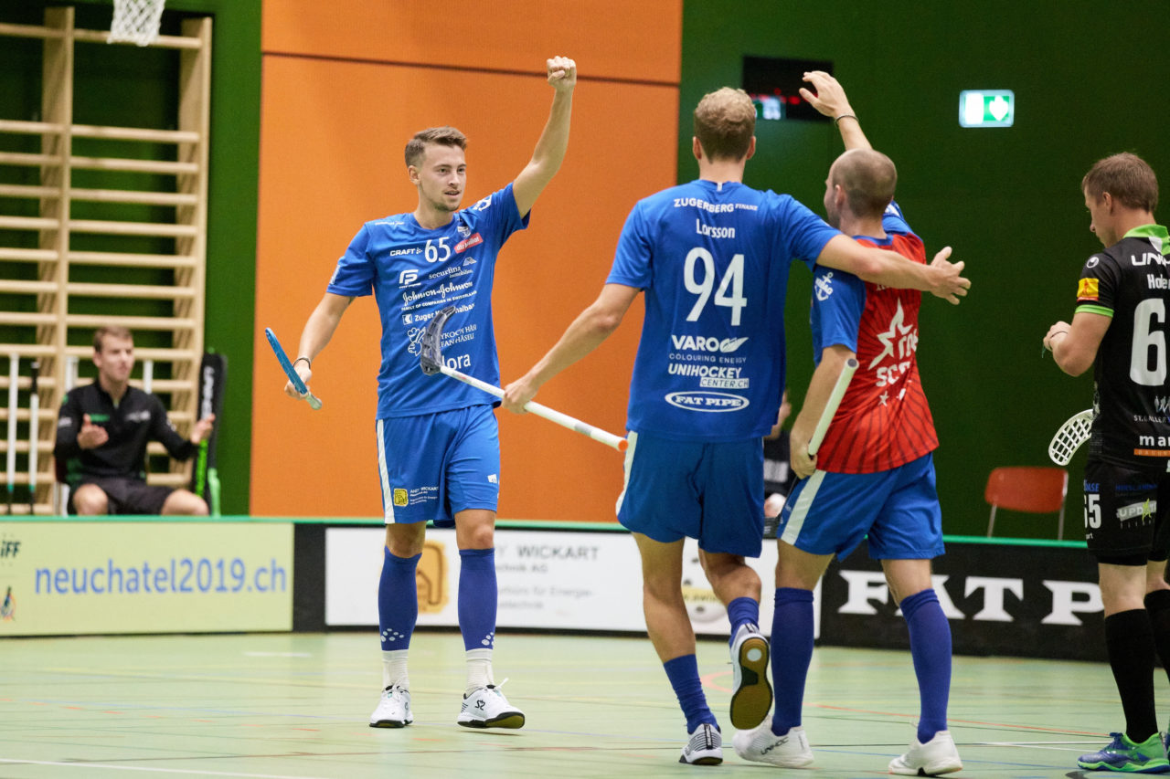 Zug United Männer NLA 
Zug United - UHC Waldkirch St Gallen 
Resultat 8 : 7 am 28. September 2019 in der Sporthalle der Kantonsschule Zug 
Bild: Michael Peter