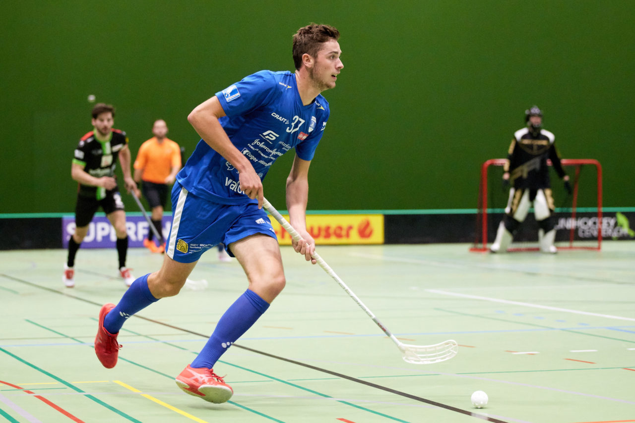 Zug United Männer NLA 
Zug United - UHC Waldkirch St Gallen 
Resultat 8 : 7 am 28. September 2019 in der Sporthalle der Kantonsschule Zug 
Bild: Michael Peter