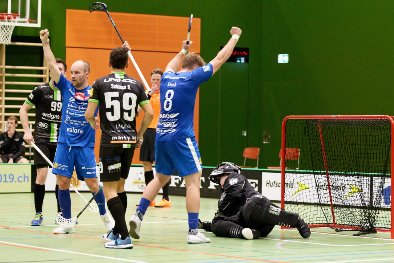 Zug United Männer NLA 
Zug United - UHC Waldkirch St Gallen 
Resultat 8 : 7 am 28. September 2019 in der Sporthalle der Kantonsschule Zug 
Bild: Michael Peter