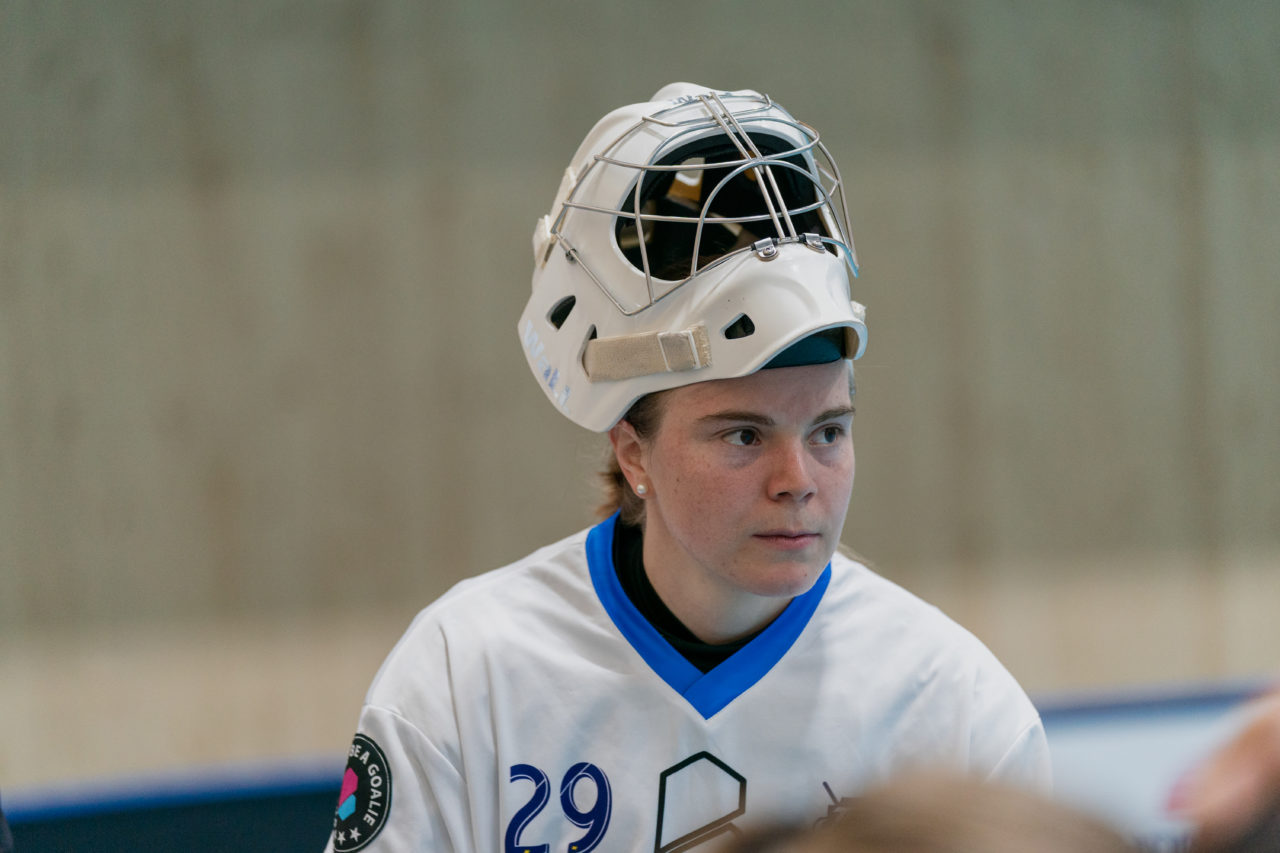 heja Stighag (Kloten), 21.09.2019, Unihockey Damen NLA 2. Runde, Kloten-Dietlikon Jets - Unihockey Berner Oberland, Monika Schmid (Nr. 29, Kloten-Dietlikon Jets) vor dem Spiel

(Claudio Schwarz, unihockey-fotos.ch)
