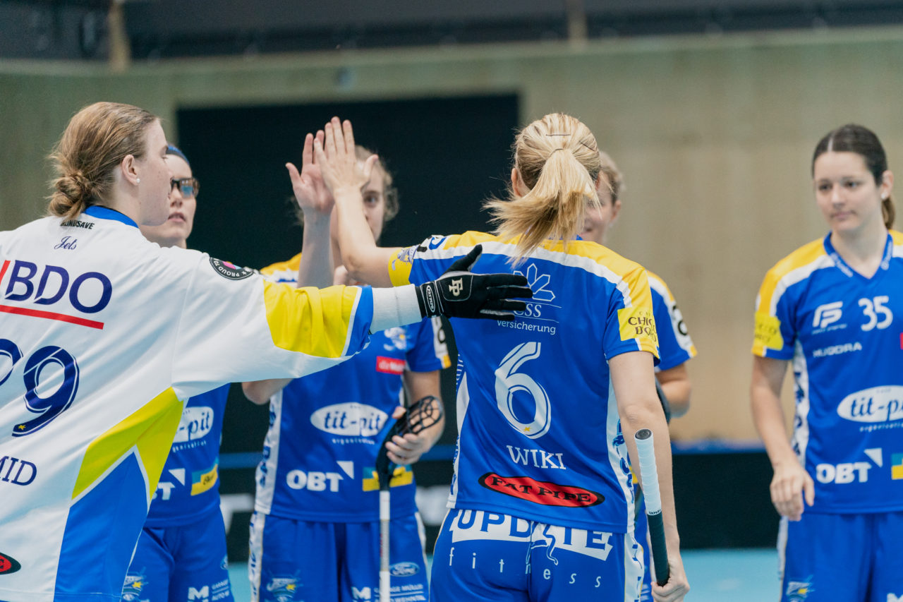 heja Stighag (Kloten), 21.09.2019, Unihockey Damen NLA 2. Runde, Kloten-Dietlikon Jets - Unihockey Berner Oberland, Michelle Wiki (Nr. 6, Kloten-Dietlikon Jets) in der Starting Six

(Claudio Schwarz, unihockey-fotos.ch)