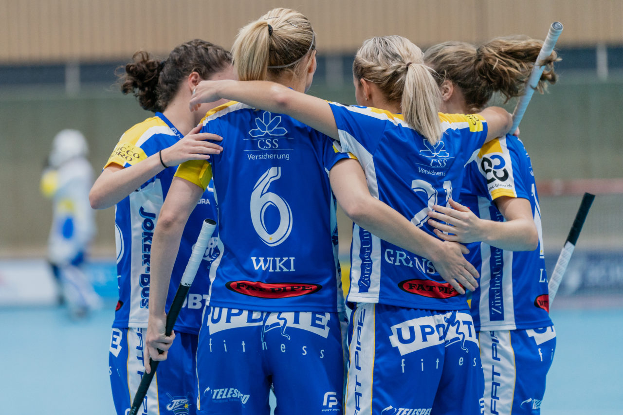 heja Stighag (Kloten), 21.09.2019, Unihockey Damen NLA 2. Runde, Kloten-Dietlikon Jets - Unihockey Berner Oberland, Torjubel Jets zum 2:0

(Claudio Schwarz, unihockey-fotos.ch)